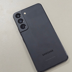 갤럭시 S22 블랙 256기가 22년 2월개통 상태좋은단말기 23만에판매합니다