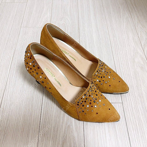 박주미 착용 스웨이드 세무 구두 펌프스 단화(230size/1회 착용)