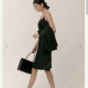 Sie 시에 원피스 플루아 실키 슬리브리스