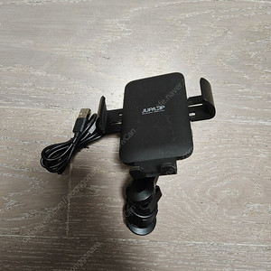 주파집 차량용 충전기 QC-6