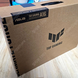 ASUS 16인치 240Hz QHD 게이밍 노트북 팝니다.