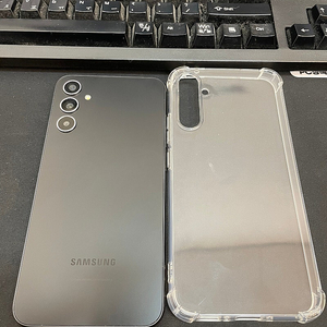 갤럭시A34 블랙 128GB 상태좋은 중고18만팝니다.