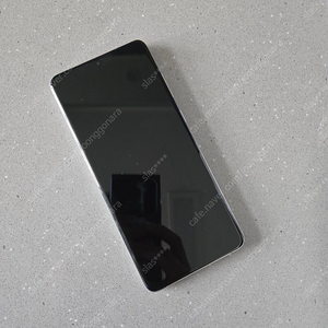 갤럭시 S20 플러스 256GB 화이트색상 최상급상태 판매합니다