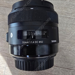 시그마 30mm F1.4 캐논마운트 삼식이