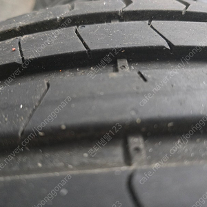 225-40 19 255-35 19 피렐리 PZ4 런플렛 중고타이어 판매합니다 4310km주행후 탈착 대리판매중입니다