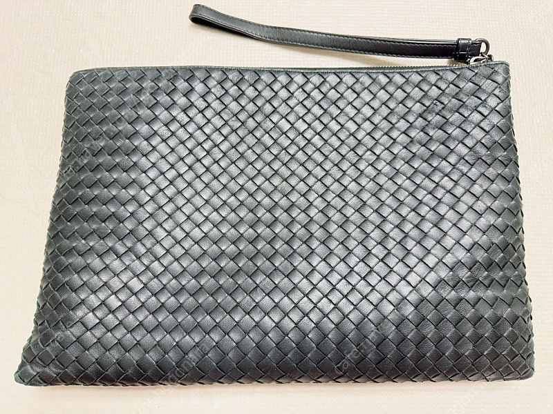 ( 정품 ) 보테가베네타 남성 클러치 GM 블랙 팝니다.--1