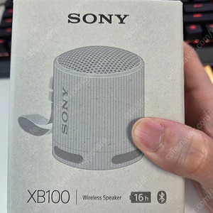 소니 휴대용 블루투스 스피커 SRS-XB100 판매합니다 (거의새거급처)