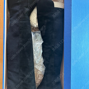 스튜어트 와이츠먼 5050 니하이 부츠