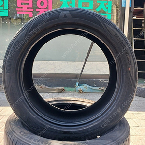 235 45 18 금호타이어 마제스티9 솔루스 TA91 두개 판매합니다