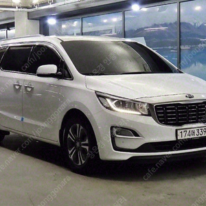 ★특가★ 1499만원 2019년 138,395Km 기아 더 뉴카니발 9인승 디젤 프레스티지