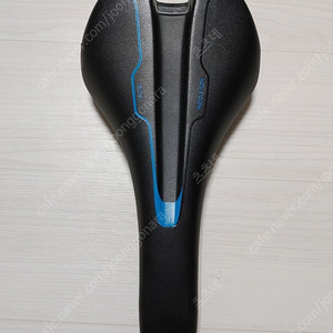 **카본레일] 초경량 자이언트 컨텍트 SLR 카본 안장 팝니다.(택포8.5만)