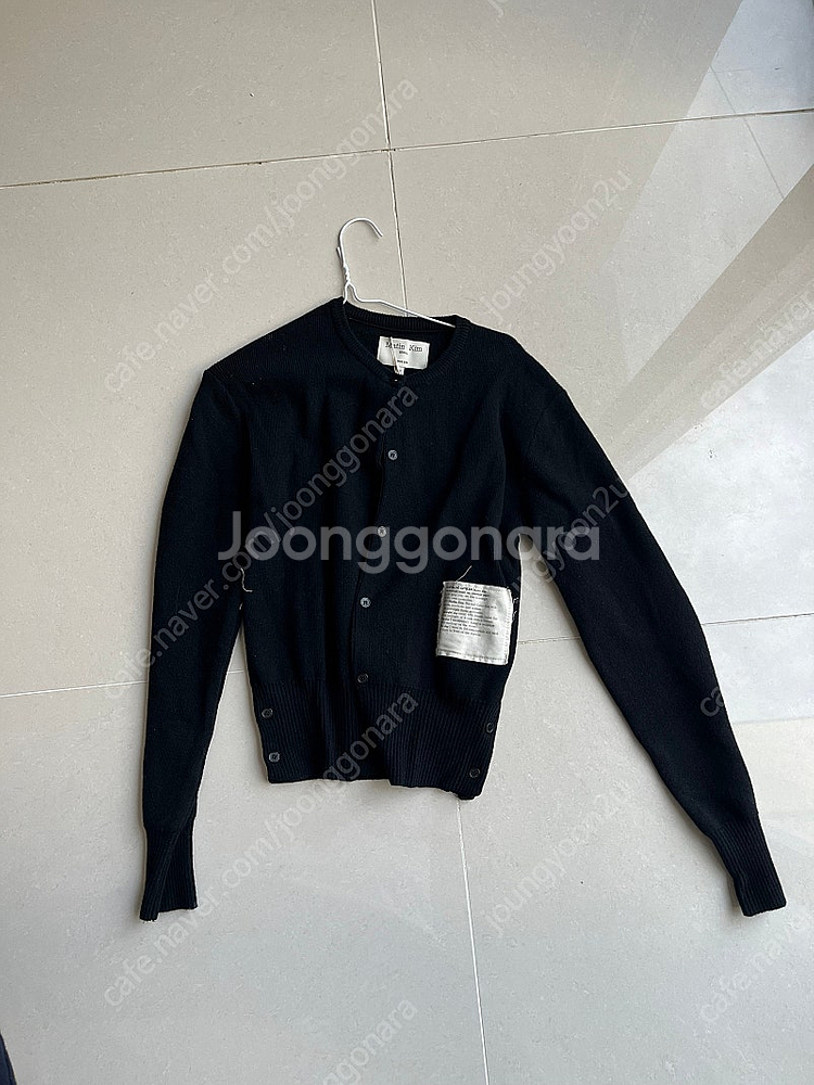 마뗑킴 typo patch round cardigan--1