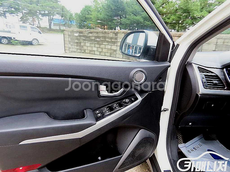 [KG모빌리티(쌍용) ]뉴코란도C 2WD 2.0 CVT...--2