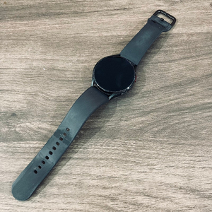 갤럭시워치4 블랙 44MM 액정 S급 케이블 포함 4만원 판매합니다!