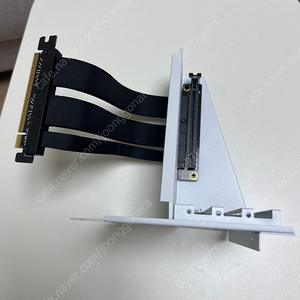 NZXT 라이저킷 화이트 / AB-RH175-W1