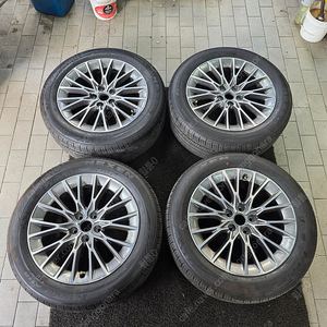 [ 추천 ] 제네시스 올뉴G80 RG3 중고 18인치 휠 타이어 팝니다.