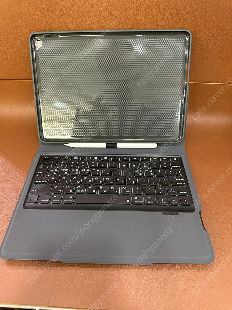 택포 (미개봉) ESR 블루투스키보드 케이스 아이패드 7/8/9세대 10.2인치 이미지