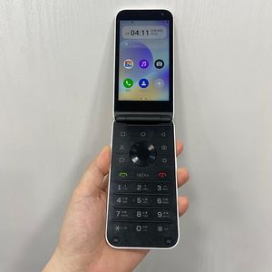 81031 스타일폴더폰 화이트 공기계 팝니다 6만원
