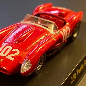교쇼 페라리 판매 Kyosho 1/64 Ferrari ’250 Testa Rossa’ 다이캐스트 판매 합니다. 3월 31일 까지 20%할인해서 올립니다