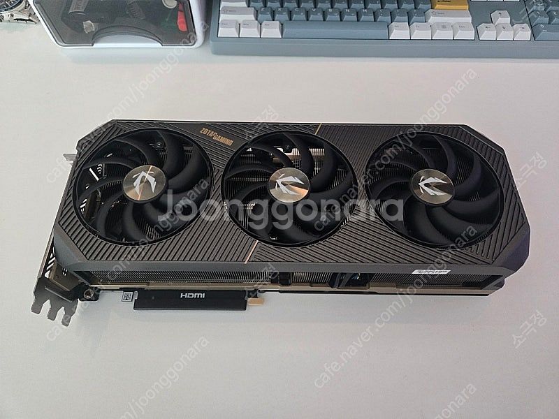 조텍 RTX 5090 그래픽카드판매합니다.--5