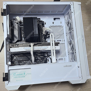 rtx 4070ti super / i7-14700 / 램 32gb / SSD 2TB 컴퓨터 팝니다.