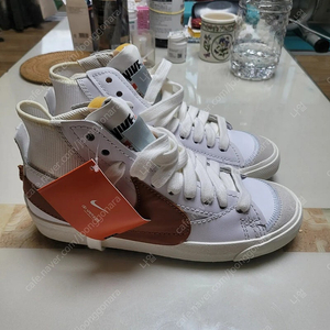 나이키 블레이저 미드 77 265사이즈 새것
