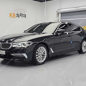 BMW5시리즈 (G30) 530i xDrive 럭셔리 플러스★중고차★할부★리스★전액할부★카드★탁송★24시간 상담 가능합니다★