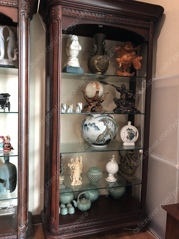 고급스런 엔틱 장식장 판매 합니다. 이미지