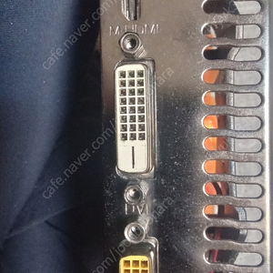 그래픽카드 R9 270 구매원합니다