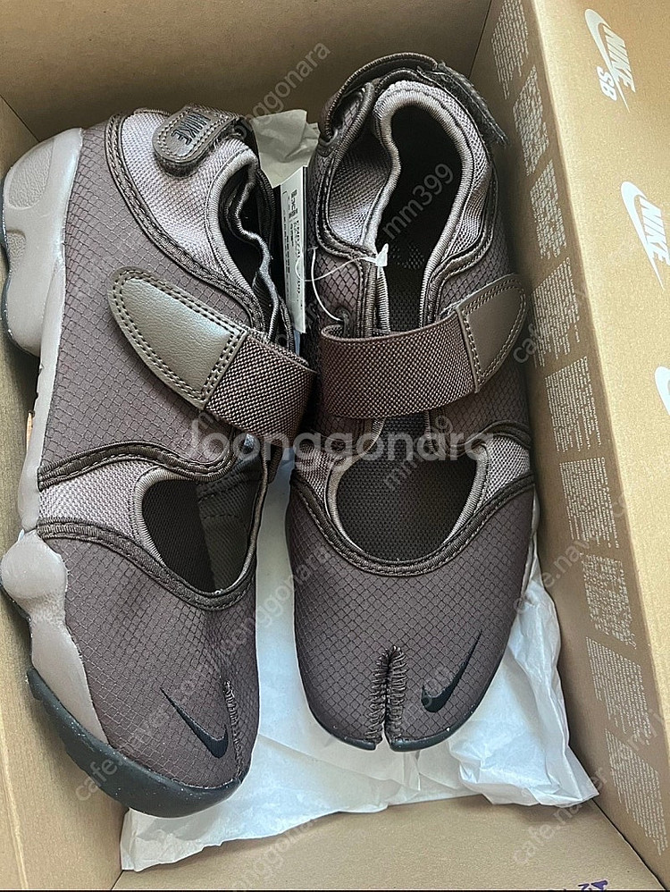 나이키 에어리프트 일본한정 브라운 색상 260 판매합니...--3