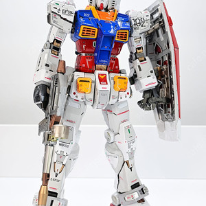 [도색완성작] PG 퍼스트 언리쉬드, GP01, 스트라이크+스카이글래스퍼, 샤아자쿠2, 유니콘+LED(미조립)