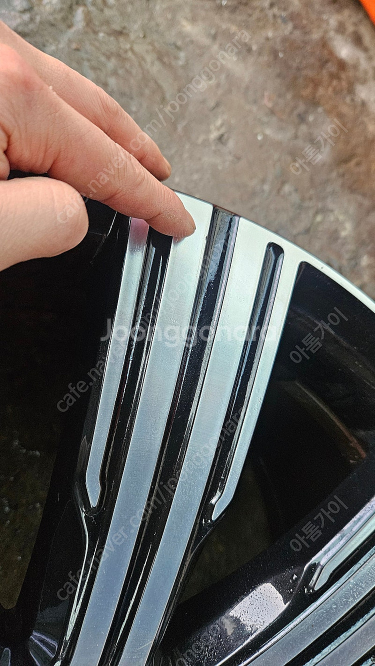 볼보xc90 21인치 휠판매합니다--3