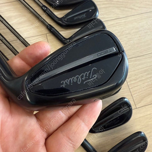 타이틀리스트 T200 한정판 블랙 아쿠시네트코리아 7아이언