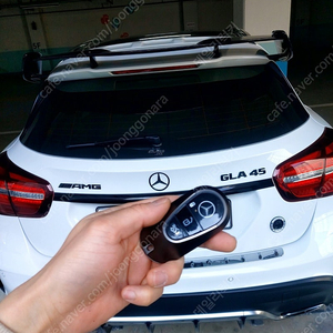 벤츠 AMG GLA45 15년식 구형 호리병 클래식 자동차키를 최신 타원형 올블랙 조약돌 스마트키로 업그레이드 개조 비상용 스페어키 예비키 여분키로 추가 제작