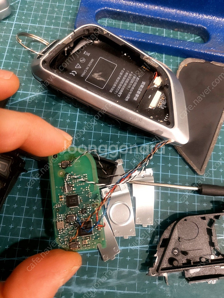 BMW 최신형 칼날 스마트키 먹통 버튼키 불량 기판 정...--0