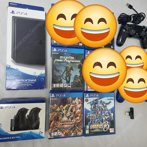PS4 게임 타이틀 및 정품 주변기기