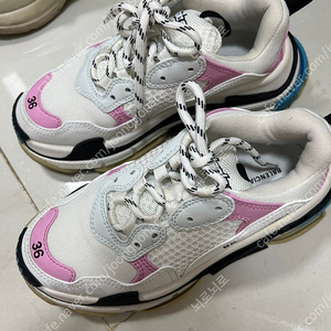 발렌시아가 36사이즈(230-235)