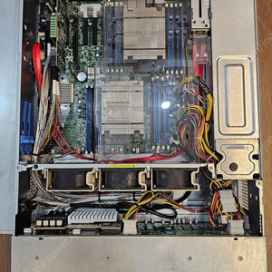슈퍼마이크로 Xeon e5-2660v3 2CPU (X10DRH-iT) 24베이 2U 서버 판매