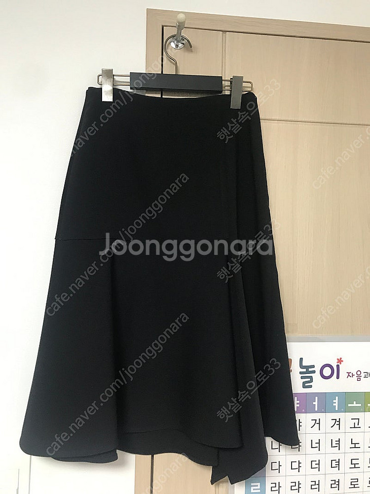 코인코즈 블랙 언발 스커트 1사이즈--0
