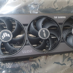 아수스 Asus tuf 터프 RTX 5080 16gb 팝니다.