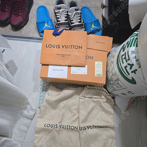 LOUIS VUITTON 루이비통 벨크로 트레이너 스니커즈 UK8 270MM 판매합니다