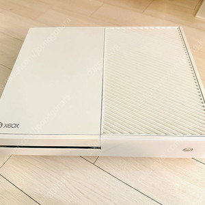 엑스박스 원 (XBOX ONE) 콘솔 1540 판매 합니다.