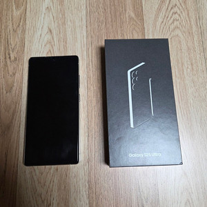 갤럭시 S25 울트라 512GB 제이드 그린 민트급 팝니다