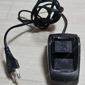 스카이 IM-3100용탁상용충전기 DTC-400팝니다.