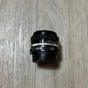 니콘 50mm f1.4 수동렌즈 신형 팝니다