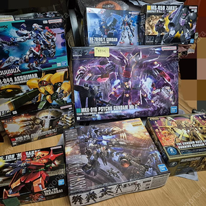미개봉 RG 메카코어 사자비,DX초합금,메빌(메탈빌드), PG, MG, HG등급 건프라/건담 판매합니다.