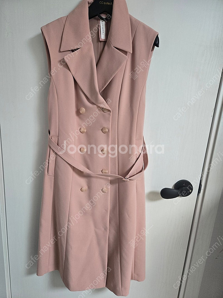 트렌치원피스. 타임 듀엘 나이스클랍 에고이스트 씨씨콜렉트 온앤온 미샤 시스템 sjsj 쥬크 지컷 노스페이스 더캐시미...--0