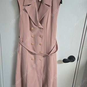 트렌치원피스. 타임 듀엘 나이스클랍 에고이스트 씨씨콜렉트 온앤온 미샤 시스템 sjsj 쥬크 지컷 노스페이스 더캐시미어 마인 니트 구스 원피스