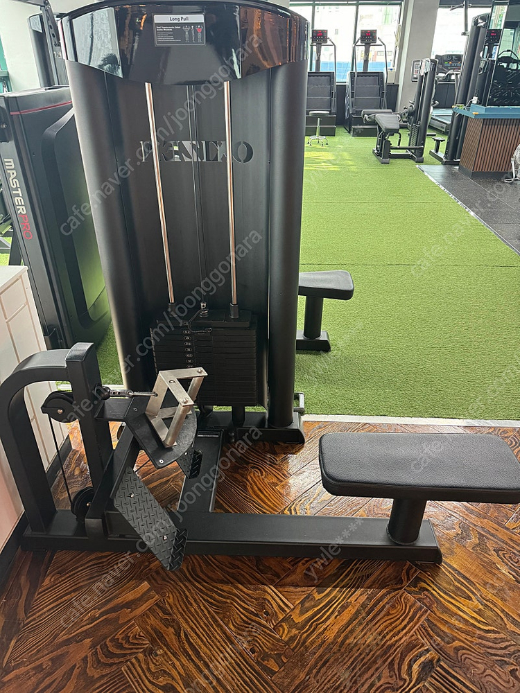 추가기구 입고로 인하여 공간확보 및 기구 재배치로 헬스기구(디랙스 런닝머신, 옥시즌 레그컬&익스텐션, 롱풀)급처 합... 이미지