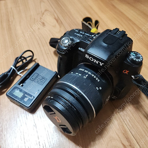 소니 알파500 바디및 18-55mm 번들렌즈 셋트 판매합니다